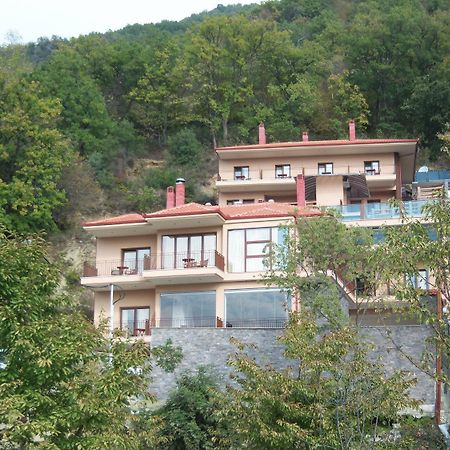 Hotel Athina Káto Loutrákion Exterior foto